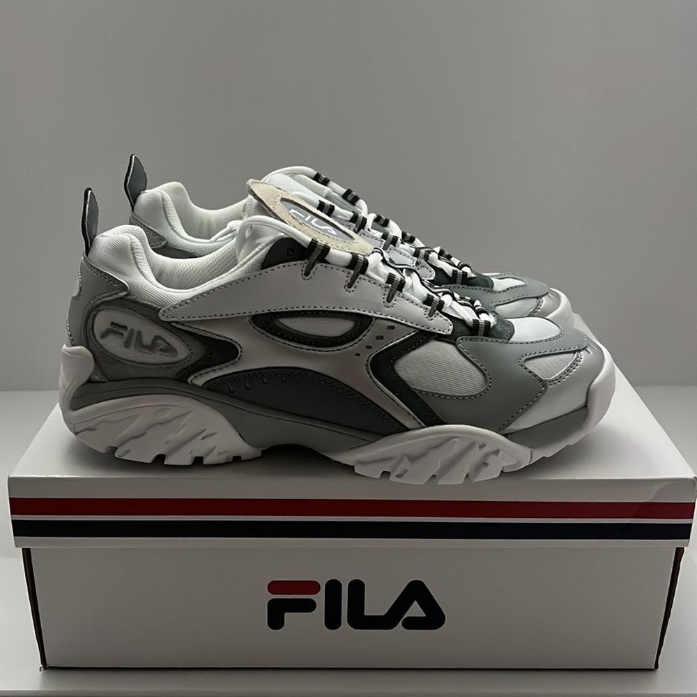 Mens Fila Shoes White and Grey -BRAND NEW.